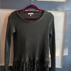 Eri + Ali Ribbed Fringe Hem Sweater Cozy Boho L